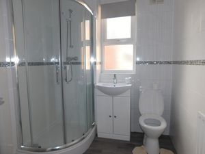 Bathroom - click for photo gallery